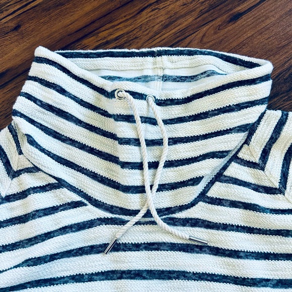 Style & Co Spirit Pull Over Shirt - Picture 2 of 6